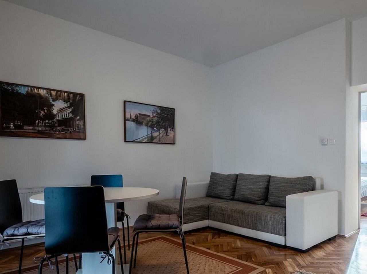 Eva Rooms & Studio Apartment Karlovac Buitenkant foto