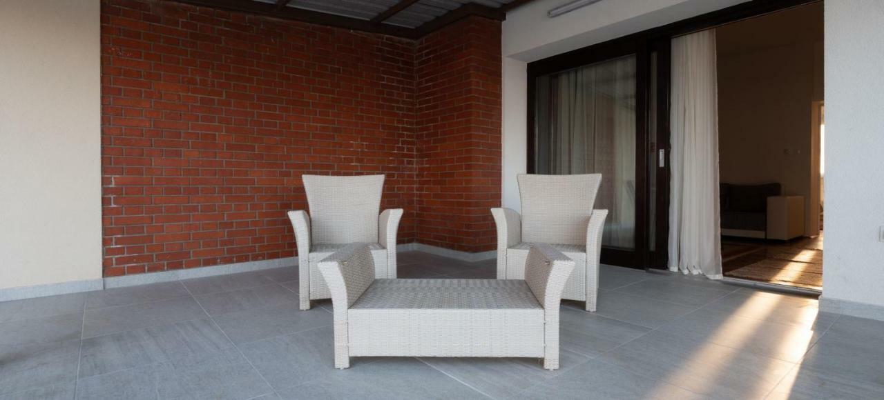 Eva Rooms & Studio Apartment Karlovac Buitenkant foto